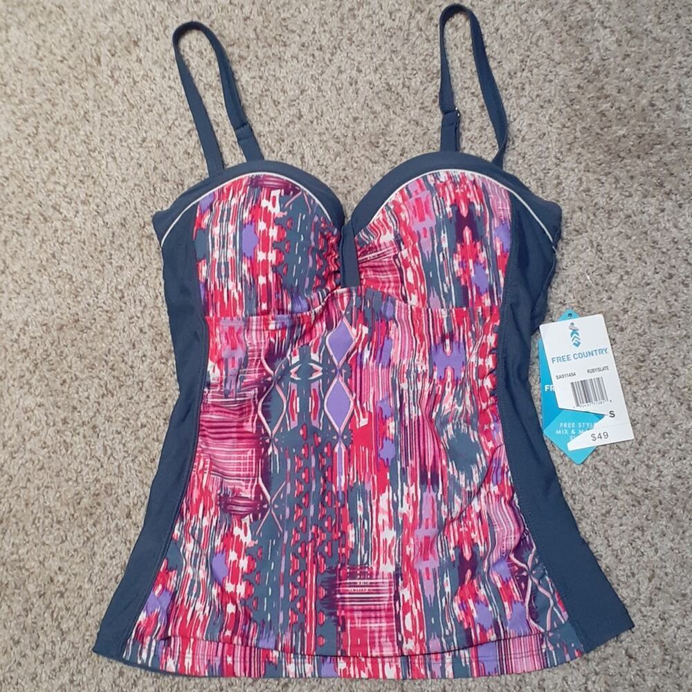MAKE OFFER ~ ☀️🏖 NWT FREE COUNTRY Small (4/6) swim top, $49.00